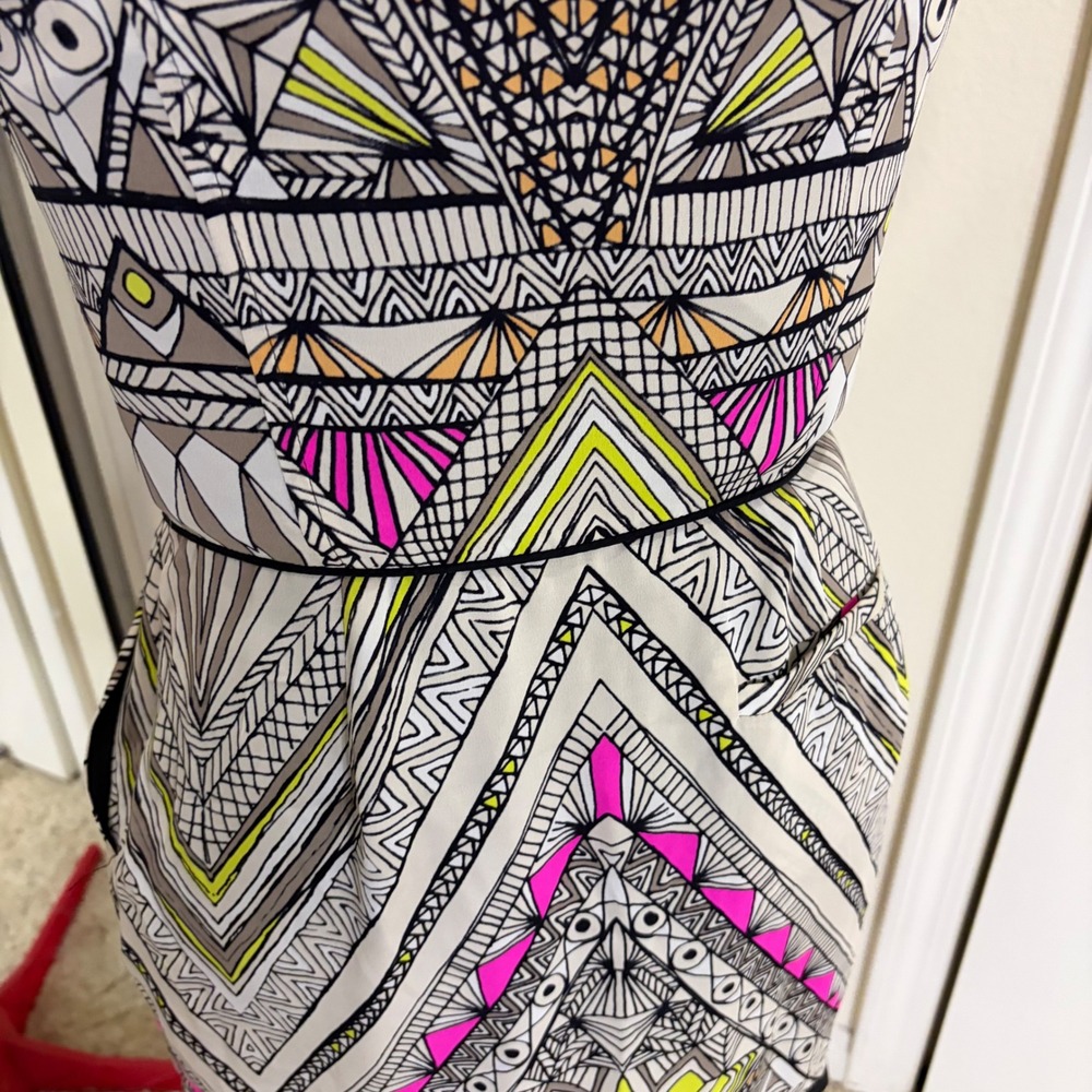 Mara Hoffman Silk Geometric Tribal Print Mini Dress Neon Pink Chartreuse Size 4 - Picture 5 of 7
